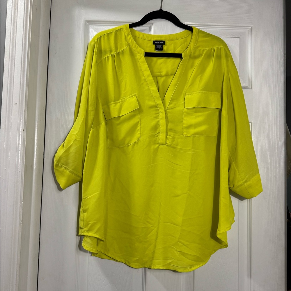 Torrid Harper Tunic Blouse Chartreuse Yellow Size 2X Flowy Top